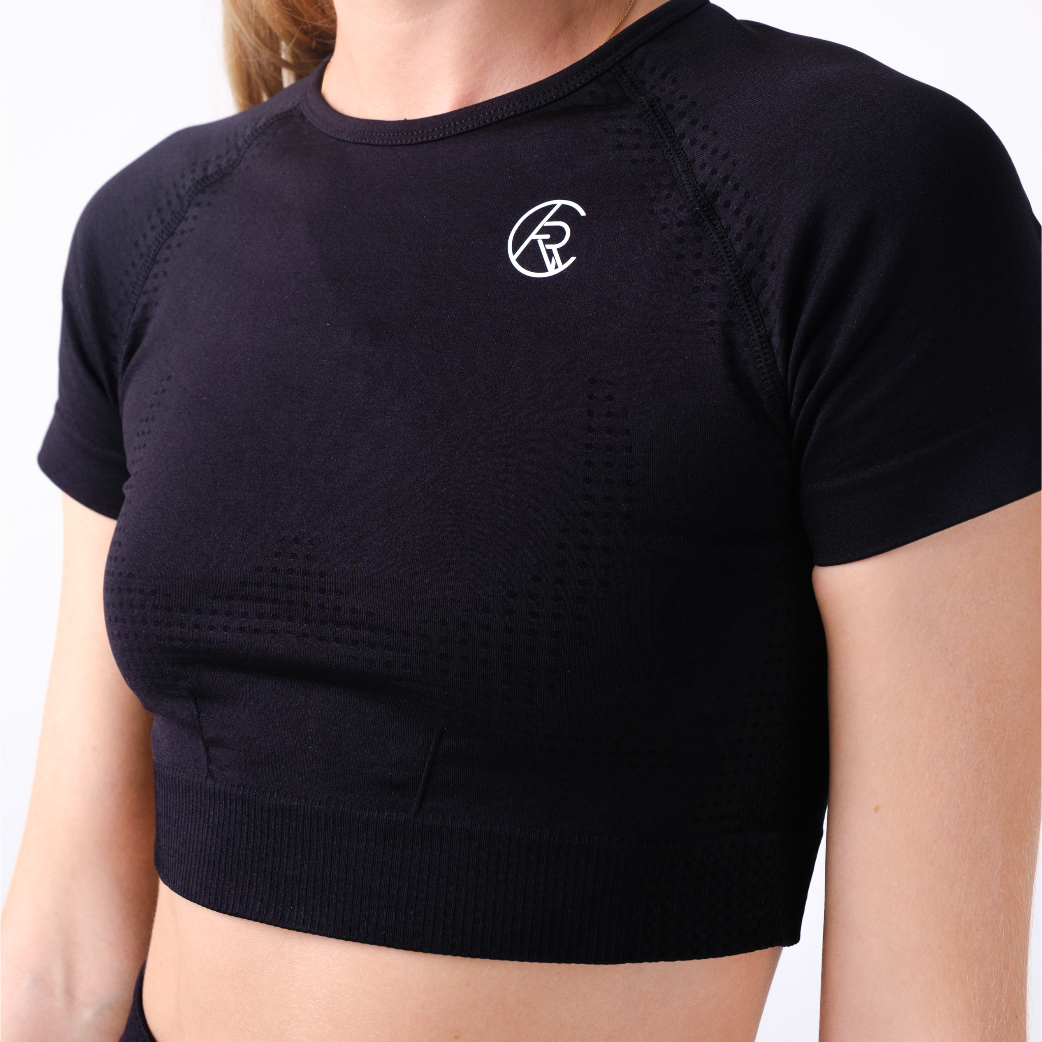 Vibrant Seamless Short Sleeve Crop Top - Black