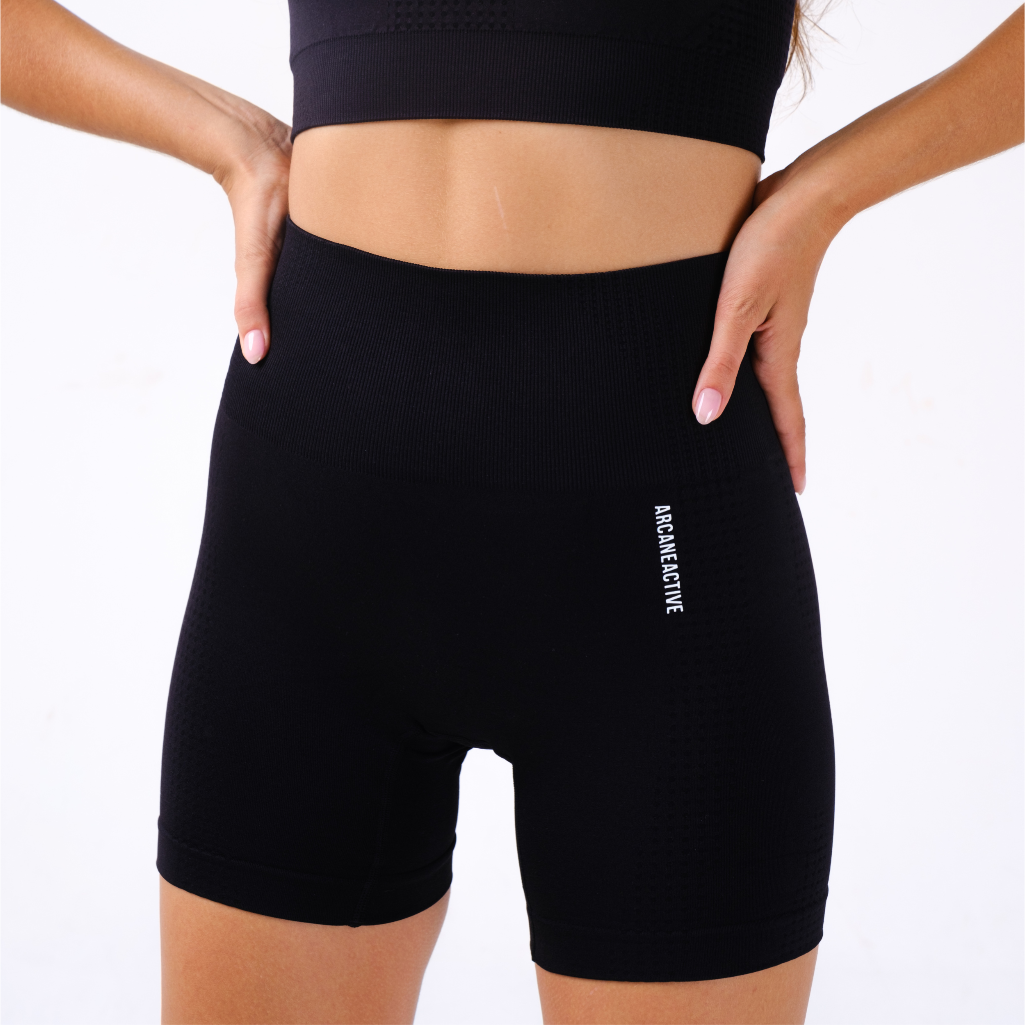 Vibrant Seamless Shorts - Black