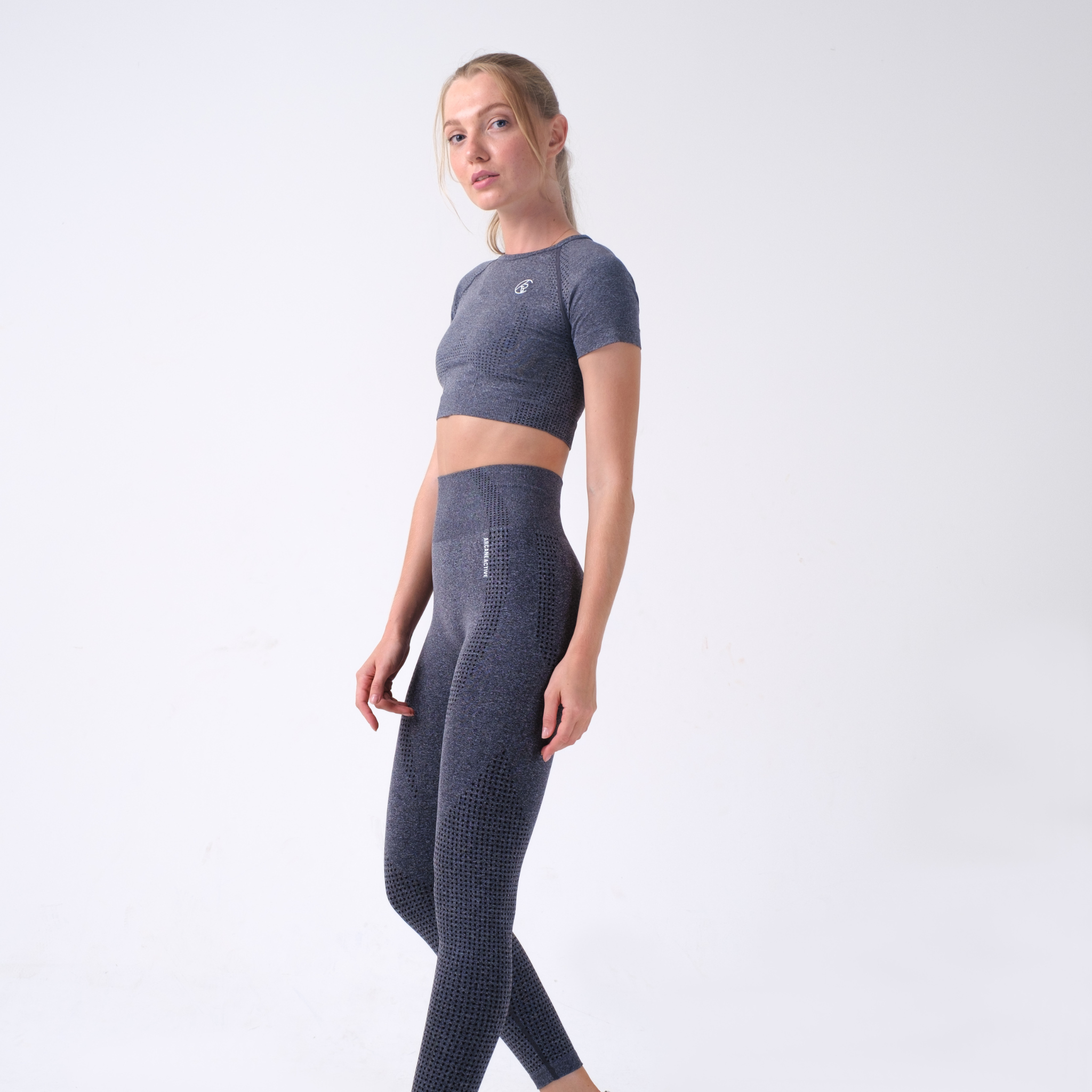 Vibrant Seamless Short Sleeve Crop Top - Dark Grey